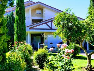 Chalet in Anguciana