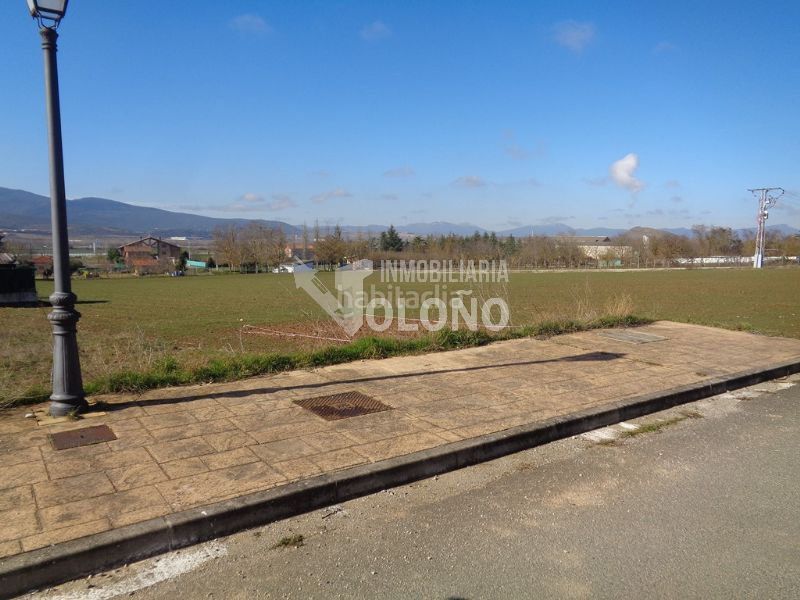 Foto 185b58e4-2944-4055-8d64-be7f4bf26bb5. Finca rústica a del cementerio bidea 11 a Zambrana