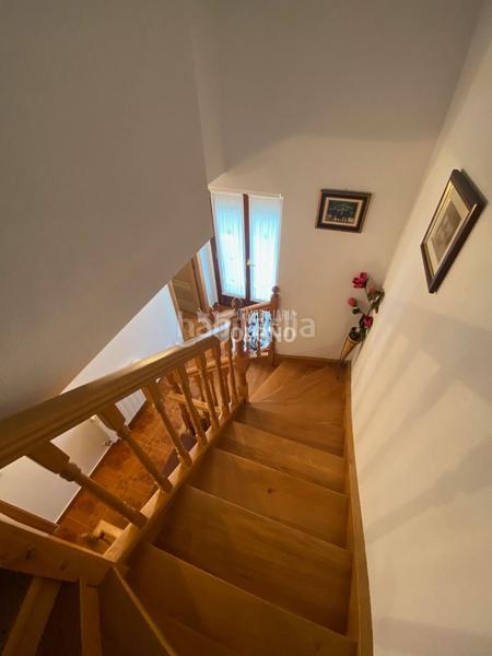 Foto 1a0d30f5-5885-4ba5-8f9f-b7acd89a4bc4. Chalet dans arco de toloño kalea 3 dans Labastida