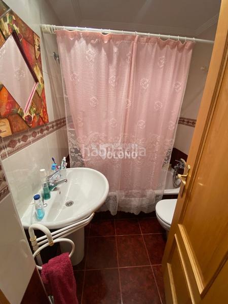 Foto 37016a93-6db8-4f9b-b301-2cc5b8eab9a0. Chalet dans arco de toloño kalea 3 dans Labastida