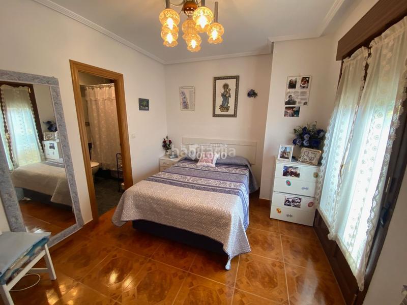 Foto 4cc05ea8-5dca-4a89-98be-2be16cccec8d. Chalet dans arco de toloño kalea 3 dans Labastida