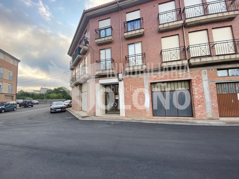 Foto 6d90d030-b7f9-4b4d-9bb0-8140fc6529d3. Local commercial dans calle prado 29 dans Castañares de Rioja