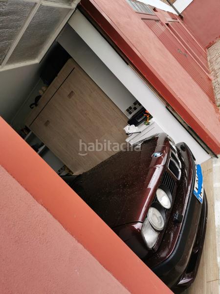 Foto ab3bd8eb-96c2-4441-89d2-ee4cf4976f72. Aparcament cotxe a Labastida