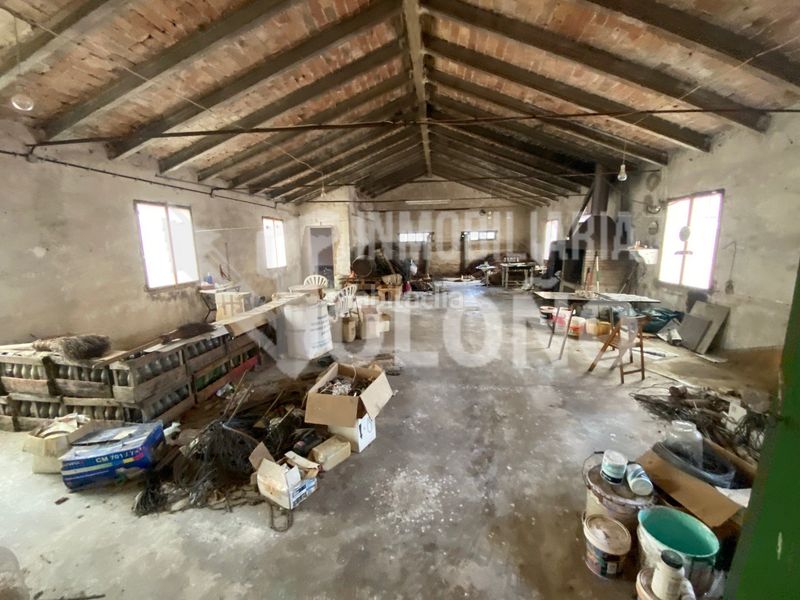 Foto cb511798-5180-4968-8487-09b21b2a7c34. Industrial building in calle prado 10b in Castañares de Rioja