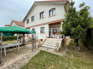 Chalet in Calle mirasierra 26