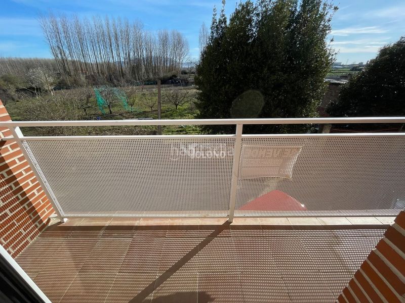 Foto 7fd0a60c-d23d-470f-a680-ec23c1ac37b7. Apartament amb calefacció a Anguciana