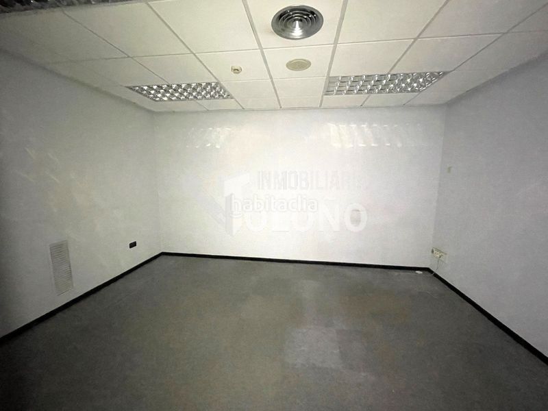 Foto 98391b4d-6b32-4ced-bede-8546235dcac2. Local comercial a calle de la vega 45 a Haro