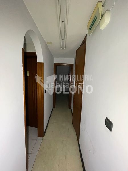 Foto b6a8de2a-8a78-4769-81c3-5caec62764a0. Local comercial a calle de la vega 45 a Haro