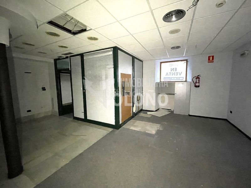 Foto c5b46306-b207-4343-8f78-31daf27925b3. Local comercial a calle de la vega 45 a Haro
