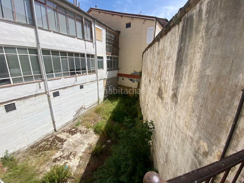Foto d193d70b-bf53-430b-9921-a91b4cf8aa5f. Local comercial a calle de la vega 45 a Haro