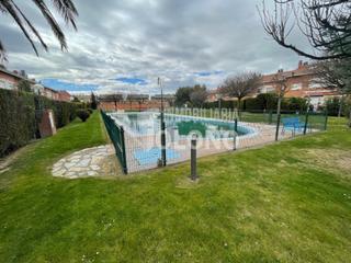 Semi detached house  Avenida san millan de la cogolla