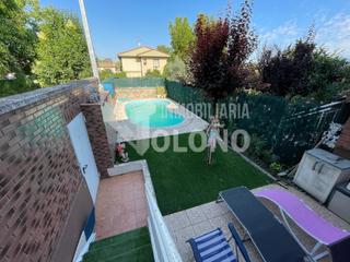Semi detached house  Calle jardines