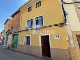 Casa a Calle mediodía 4. Casa para reformar interior en el centro