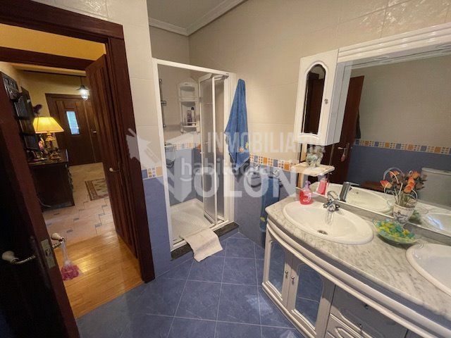 Foto 49acc8c8-bc7e-4941-8ff5-fcbaf531880f. Chalet en carretera uruñuela 25 chalet individual en Nájera