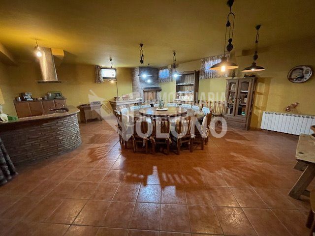 Foto 4f2260c1-cac0-4247-b2d1-f297206b8e6d. Chalet en carretera uruñuela 25 chalet individual en Nájera