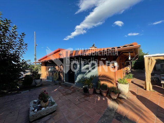 Foto 76f320a1-7ff3-46b9-8f7c-d222b11b3271. Chalet en carretera uruñuela 25 chalet individual en Nájera