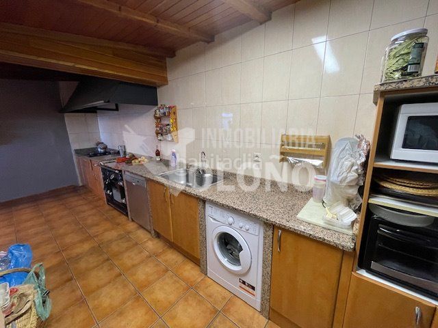 Foto ac48f34f-3ff3-47af-8874-02636eb35560. Chalet en carretera uruñuela 25 chalet individual en Nájera