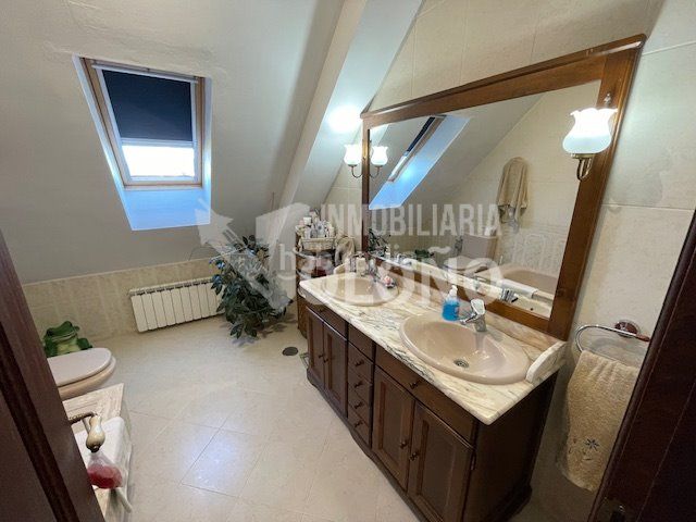 Foto d3803110-df00-477d-804d-79706f07c8ae. Chalet en carretera uruñuela 25 chalet individual en Nájera