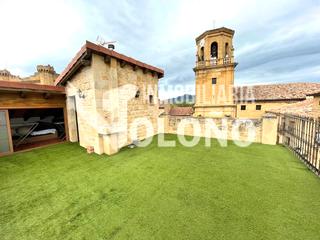 Casa a Calle ochavo 5. Casa con encanto con amplia terraza