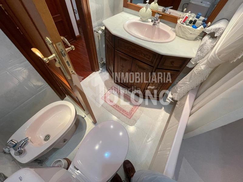 Foto 1e9e8d3c-8a84-44f8-adc6-c47b672fde79. Piso  con lonja y amplia terraza en Villabuena de Álava / Eskuernaga