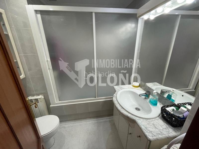 Foto 2a975947-675b-44da-9be4-4162490cf7c0. Piso  con lonja y amplia terraza en Villabuena de Álava / Eskuernaga