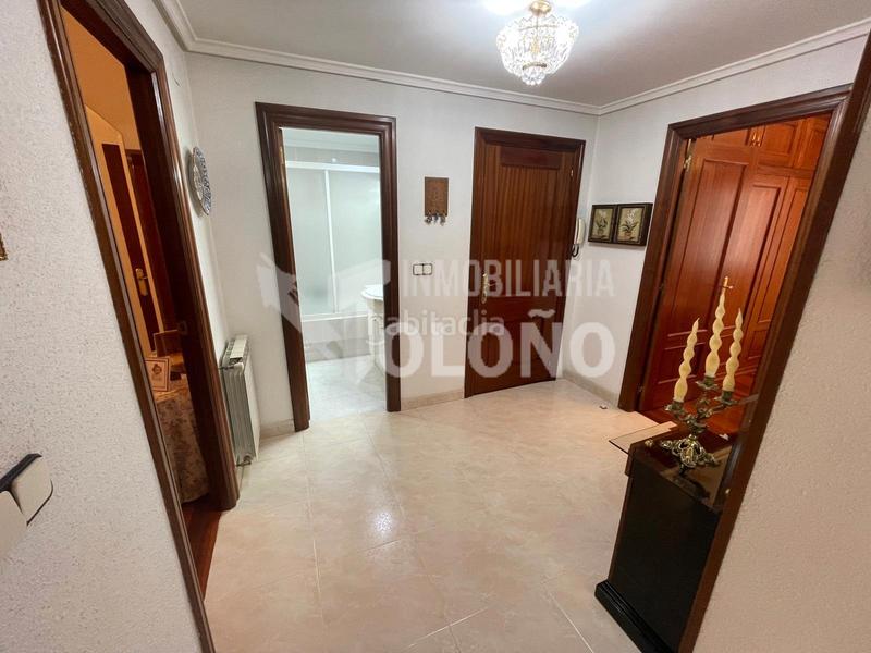 Foto a4f9b7eb-aa4f-4ae4-bb5c-d830fc6ac0fd. Piso  con lonja y amplia terraza en Villabuena de Álava / Eskuernaga