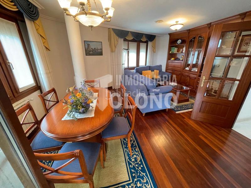 Foto e43e565a-4aa3-47aa-99da-1b34cd37008a. Piso  con lonja y amplia terraza en Villabuena de Álava / Eskuernaga