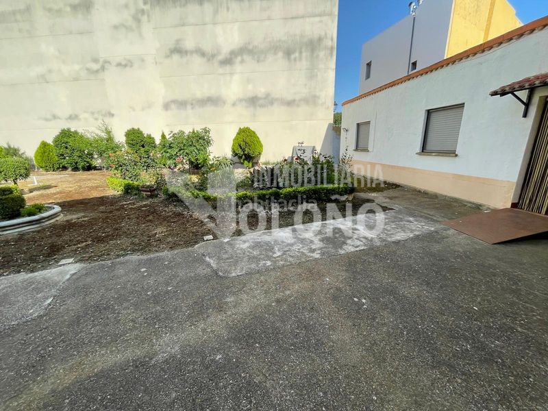 Foto 6e8f87e0-7741-4204-90b8-d12bf78bac16. Casa  de piedra con terreno en Cihuri