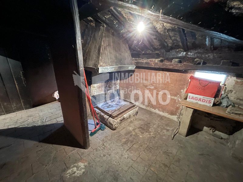 Foto ca4fc46d-d7eb-4cb0-849f-7c4df17cf4b4. Casa  de piedra con terreno en Cihuri