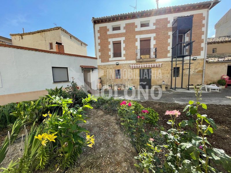 Foto d9134d1e-c345-4376-84b3-7a432e3bff8a. Casa  de piedra con terreno en Cihuri