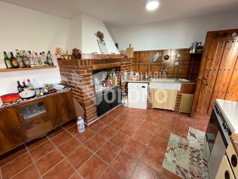 Foto ed0433c7-be94-43d3-9b59-4b2208f61962. Casa  de piedra con terreno en Cihuri