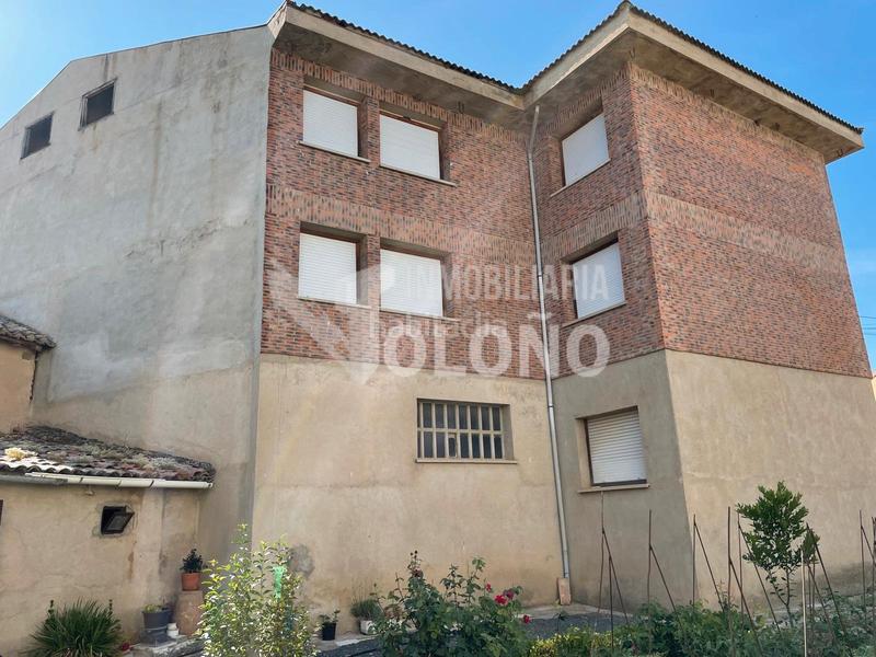 Foto 440fd485-cef0-45cf-8802-cfc040c5d0c7. Edifici a Cihuri