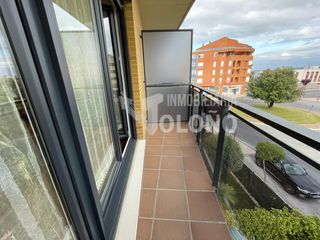 Flat  Calle federico garcía lorca. Apartamento con terraza y piscina comunitaria
