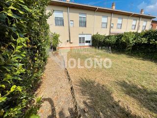Xalet  Calle las eras. Chalet con amplio jardín privado