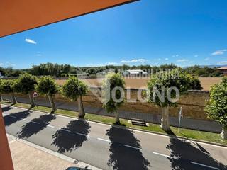Dúplex a Avenida de la rioja 111. Bonito duplex