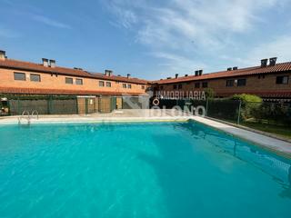 Semi detached house in Calle Virgen de la Esclavitud