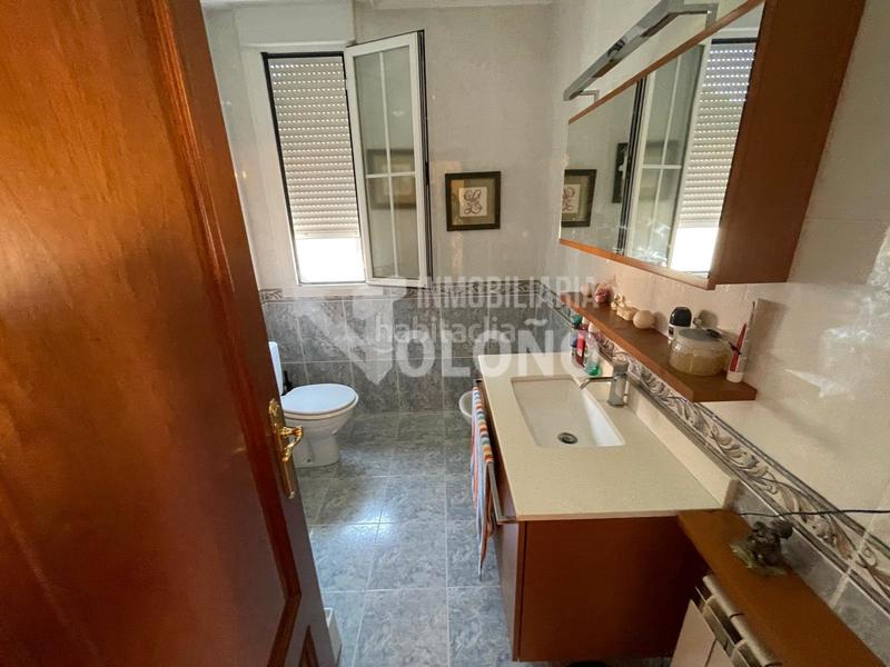 Foto 2915bbd9-0756-4fcf-91aa-a9ff995938ae. Casa adosada en Zarratón