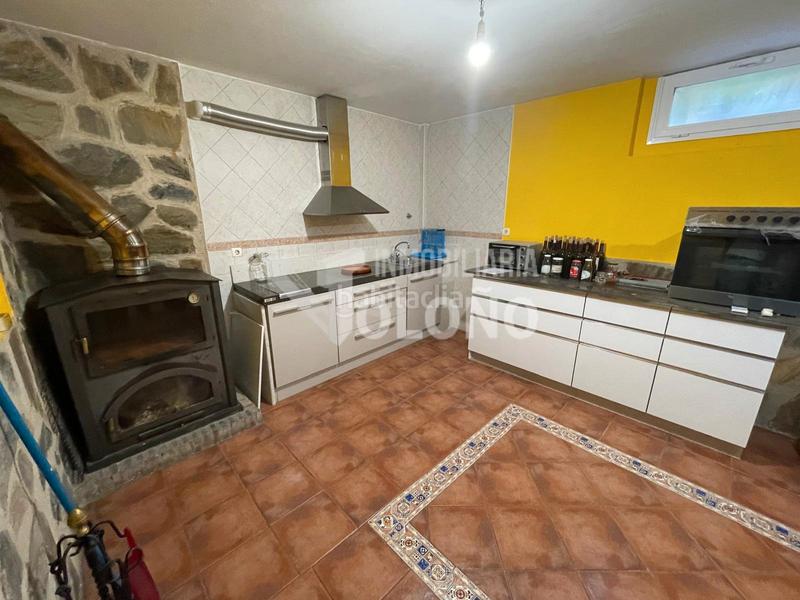 Foto 584f0f52-e9c9-419c-87d5-0ff65ff4cbea. Casa adosada en Zarratón