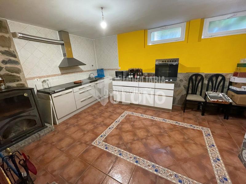 Foto 7ef630f8-d7b0-4f5c-85ad-50ab1e64deb1. Casa adosada en Zarratón