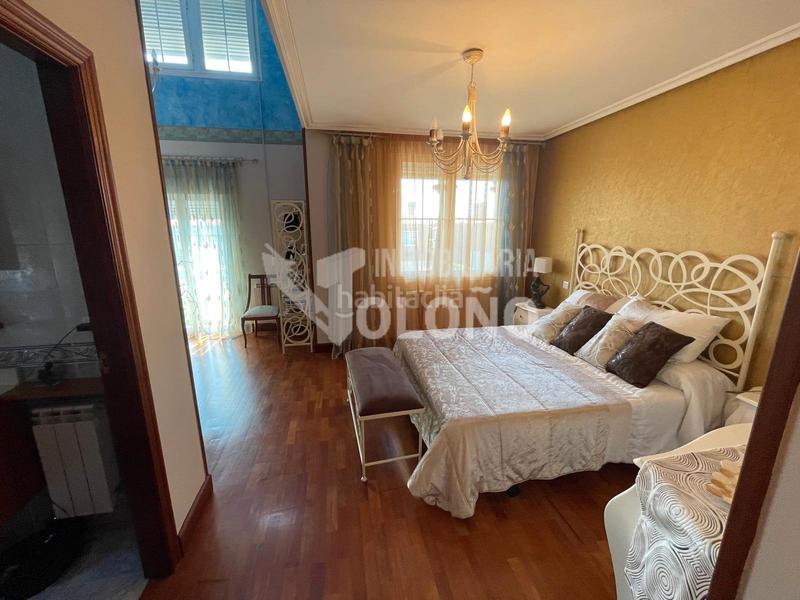 Foto a3cd3594-c48c-4ec8-a5ea-e23d517e8bc2. Casa adosada en Zarratón