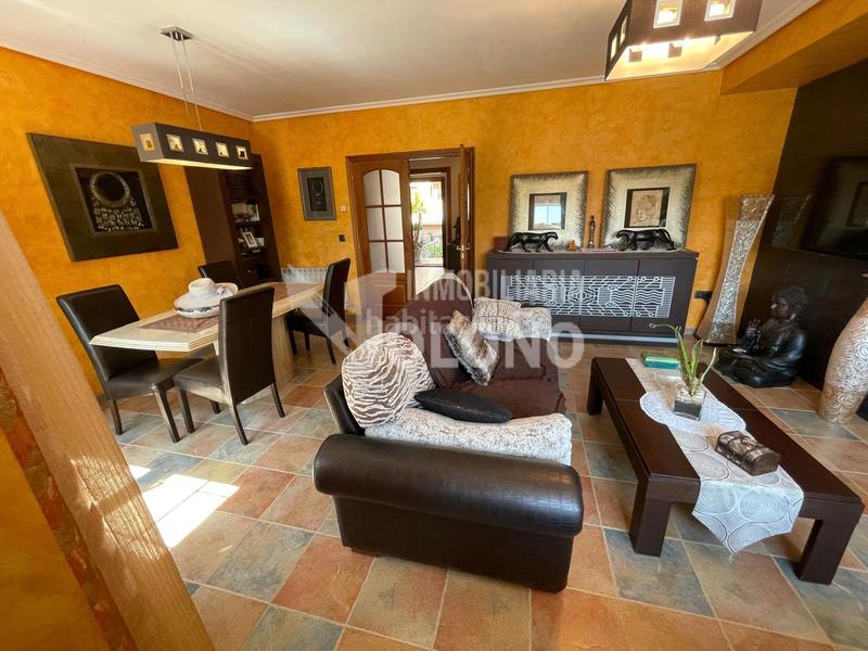 Foto b593fafd-f56e-4833-ba8e-44cc1ed2df16. Casa adosada en Zarratón