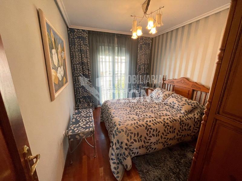 Foto f18a4a43-d0d3-45cd-a4e5-72b625784b22. Semi detached house with heating parking in Zarratón