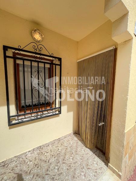 Foto 9156d6b9-0dc7-4690-a6a3-6e0b2fe25ff3. Casa adosada en calle real 2 chalet en urbanización con pìscina en Cihuri