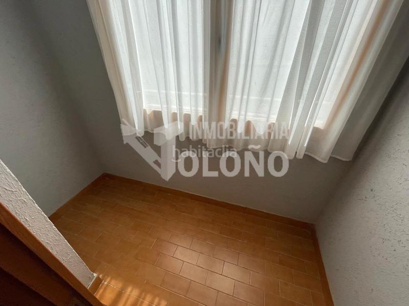 Foto f1b0af29-9f2e-49ea-866f-70a90fdc6084. Casa adosada en calle real 2 chalet en urbanización con pìscina en Cihuri