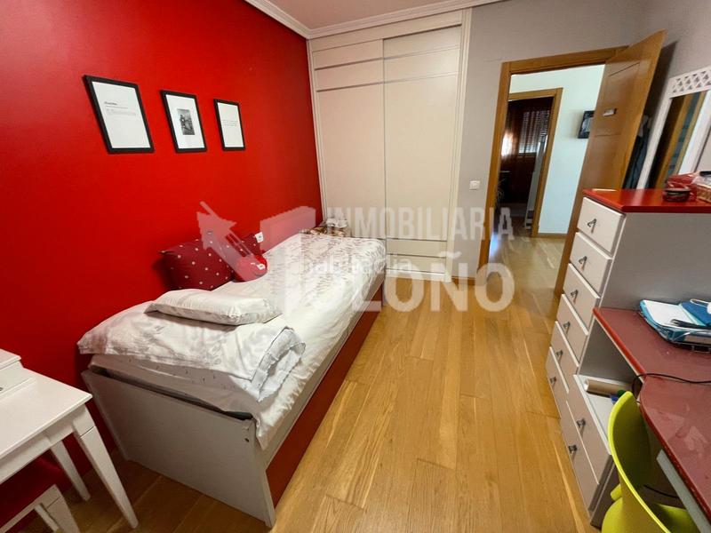 Foto 368c8246-77fa-4377-b357-e93f844cd445. Casa aparellada amb calefacció a Alesanco