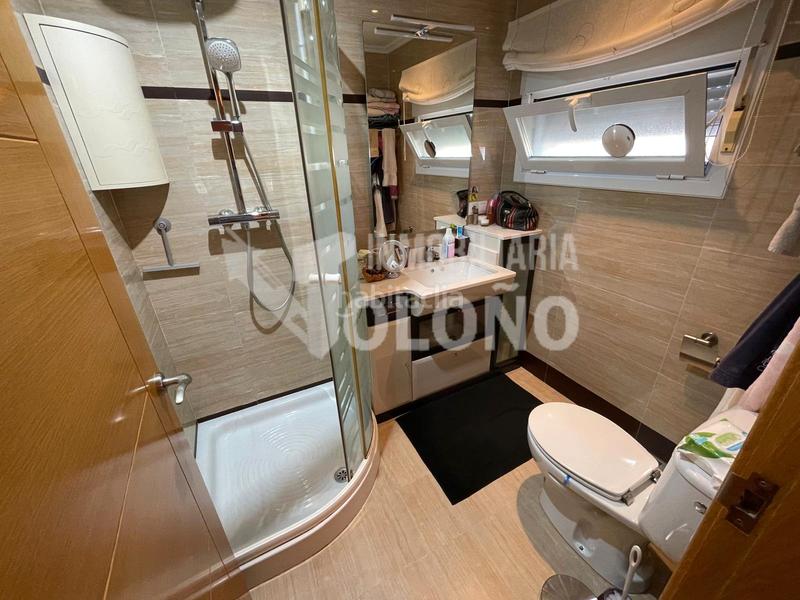 Foto df1b7543-abc5-4dfd-87a0-811d05c9959e. Casa aparellada amb calefacció a Alesanco