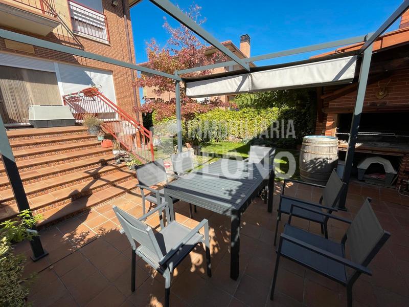 Foto 6924a4ab-093c-4840-9146-0ced9561f474. Casa pareada en Alesanco