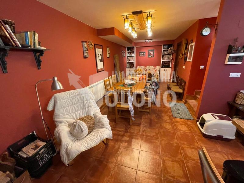 Foto c13114e6-6b73-499e-9e07-64a0ade08942. Casa pareada en Alesanco