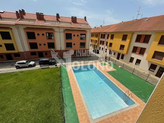 Zweistöckige Wohnung in Calle travesía de la posada 2. Duplex con amplia terraza en urbanización con piscina