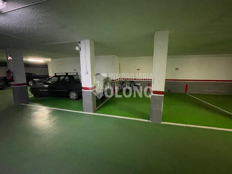 Foto 75e9638e-8a12-4a1b-9c0e-9f2553e6e573. Aparcament cotxe a avenida la rioja 19 a Haro